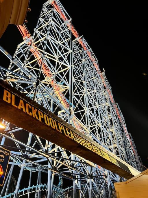 Hidden Gem W/ Parking Short Walk To Pleasure Beach Blackpool Extérieur photo