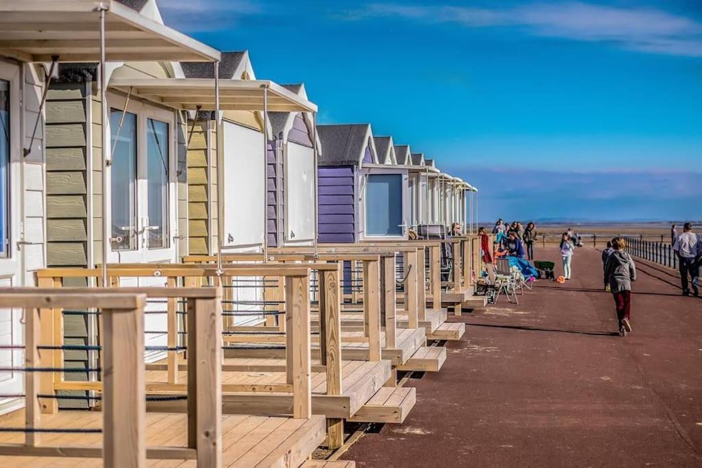 Hidden Gem W/ Parking Short Walk To Pleasure Beach Blackpool Extérieur photo